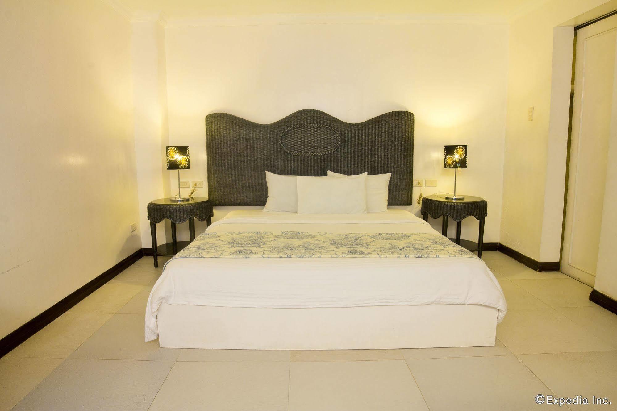Erus Suites Hotel Boracay Manoc-Manoc Exterior foto